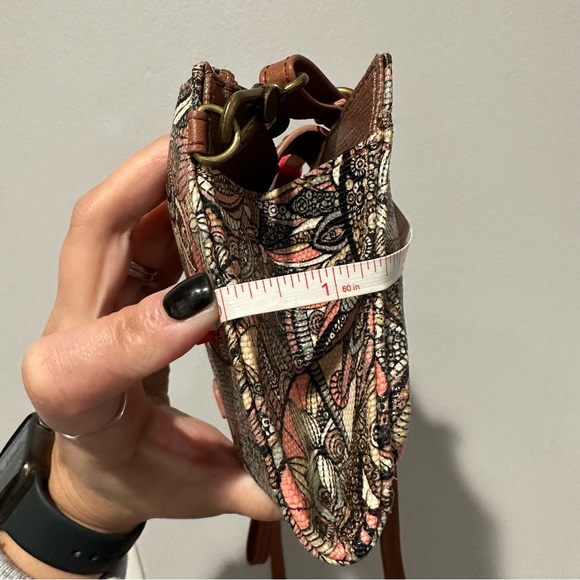 Sakroots Crossbody Wristlet Clutch - Picture 14 of 15